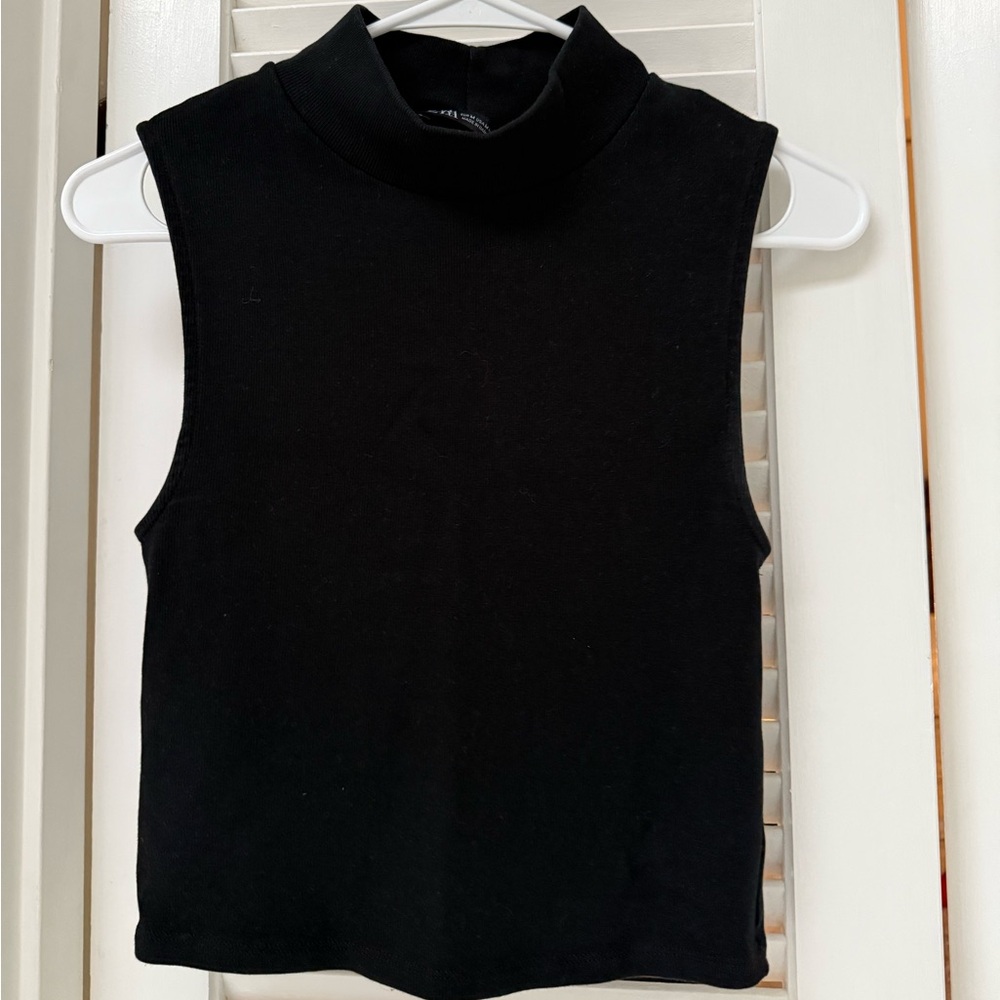 Zara Cropped Black Sleeveless Turtleneck Top